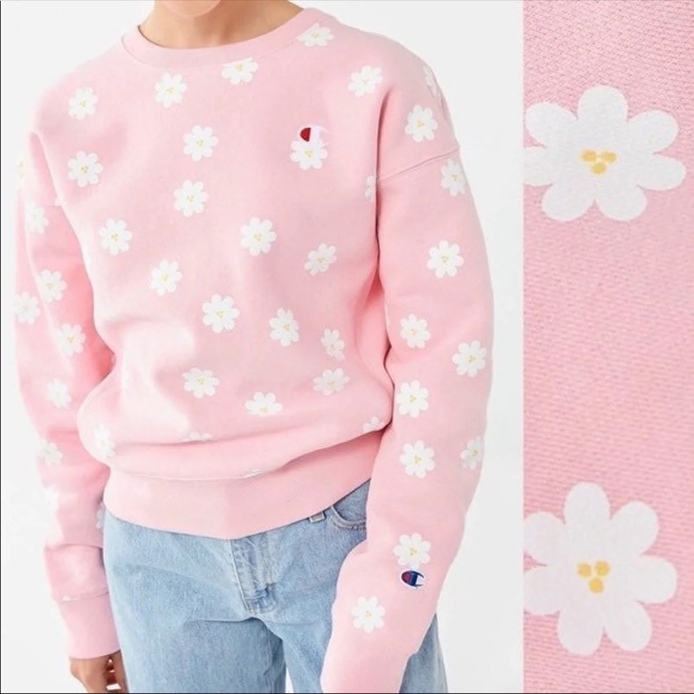 ChampionxUO Pink Daisy Crew Sweatshirt Small